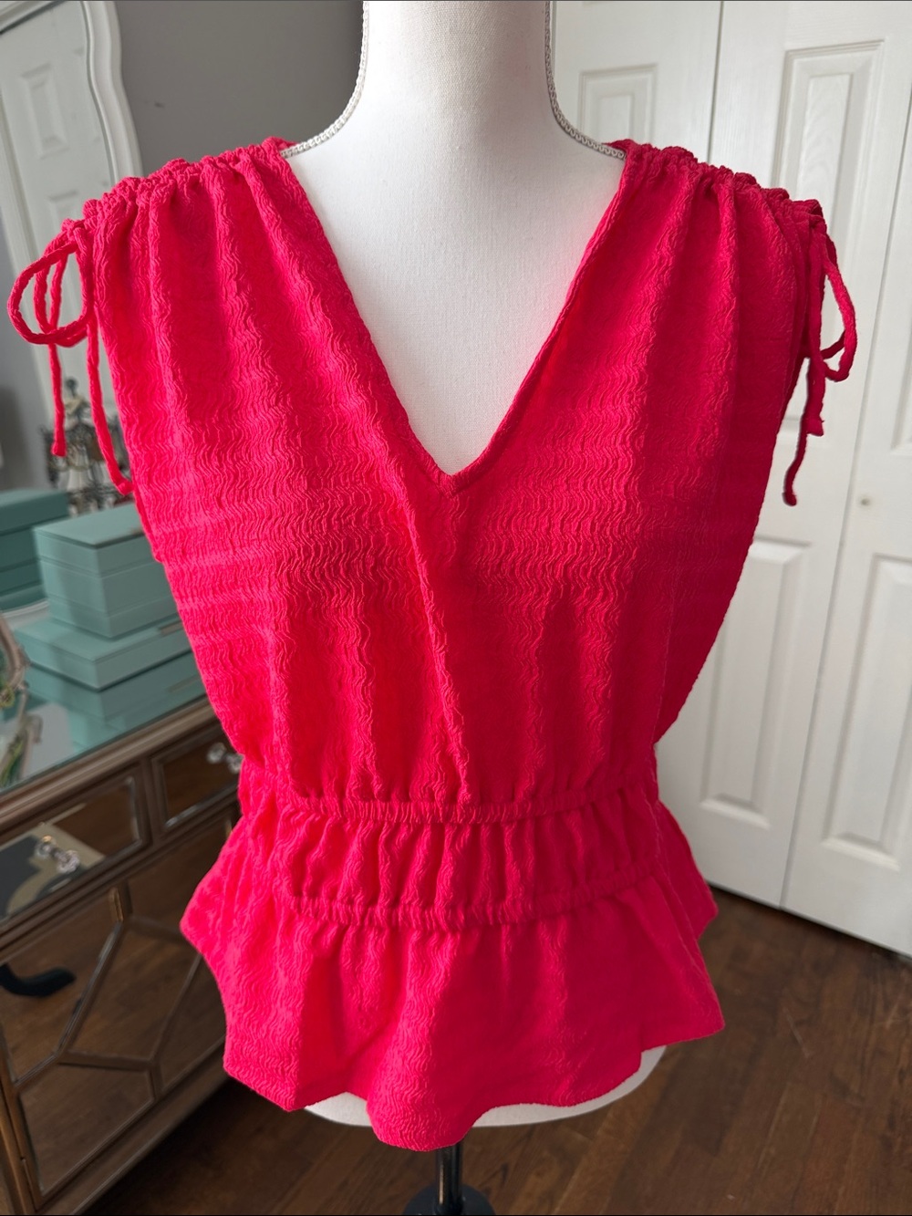 Michael Kors V-Neck Sleeveless Peplum Top in Deep Pink Med NWT ❤️